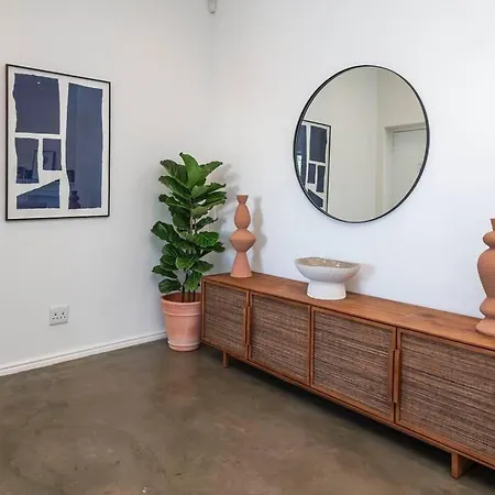 Contemporary Two Bedroom House In Greenpoint Kaapstad Buitenkant foto