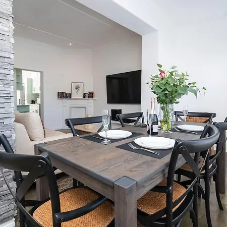 Contemporary Two Bedroom House In Greenpoint Kaapstad Buitenkant foto