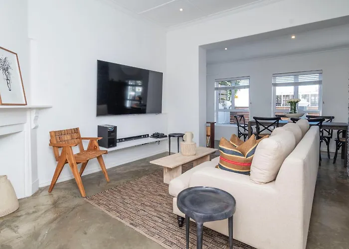 Contemporary Two Bedroom House In Greenpoint